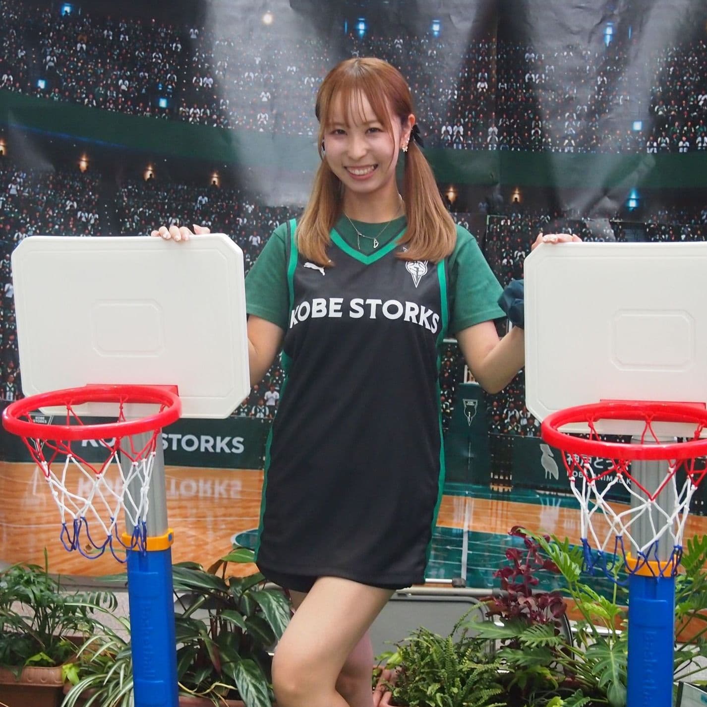 神戸ストークス“もうひとつの開幕戦” アリーナ離れて街中で笑顔のおもてなし クラブナビゲーター・SAKI